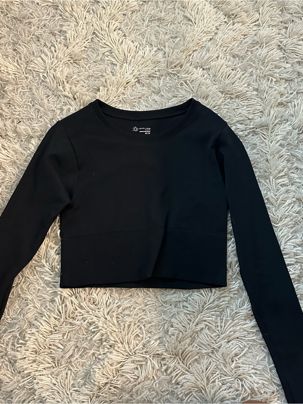 Aerie black cropped long sleeve